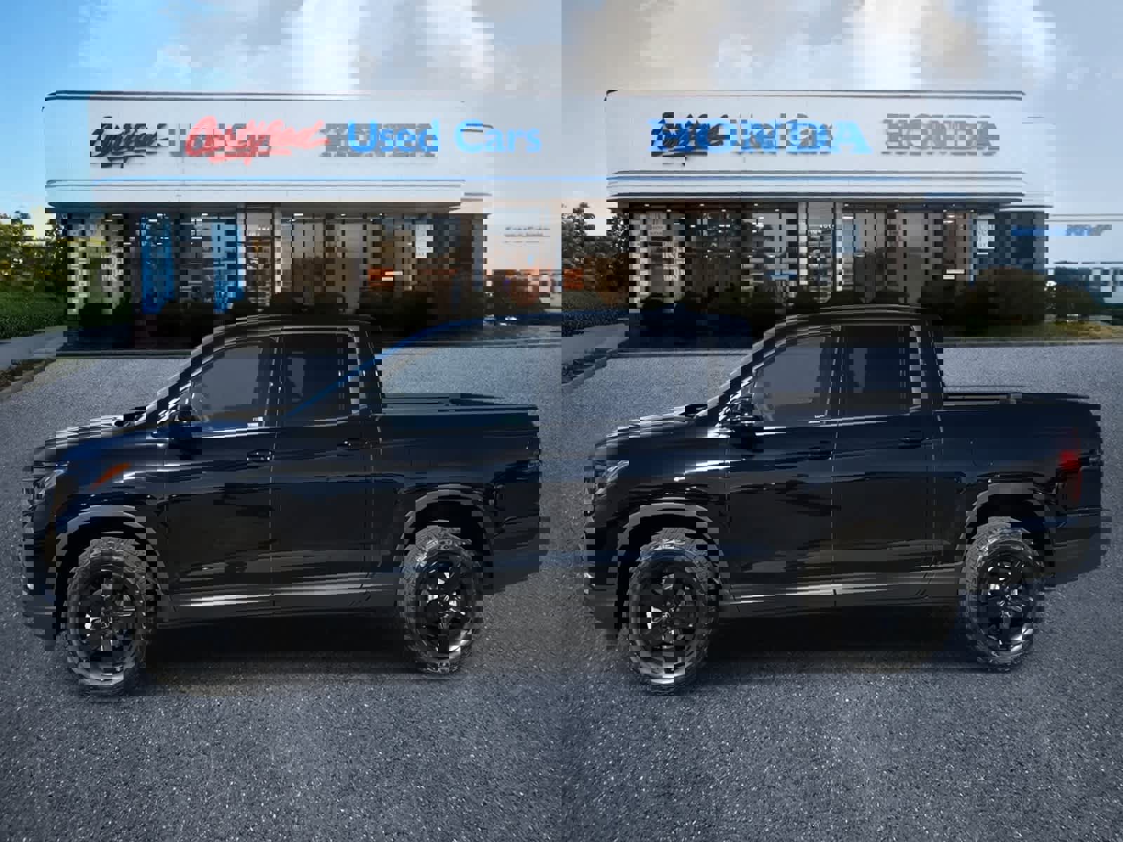 Used 2026 Honda Ridgeline Black Edition image 2