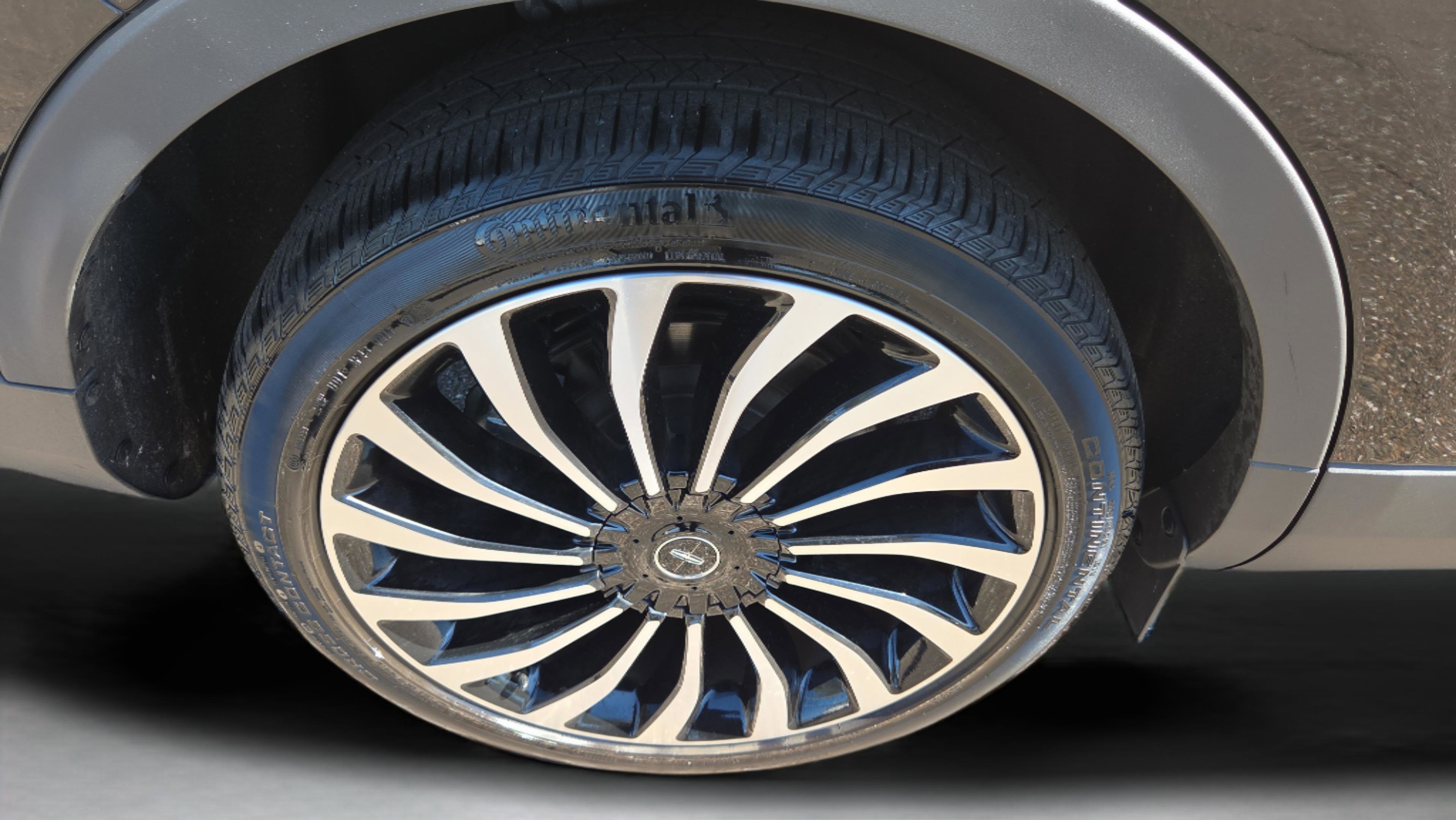 Used 2022 Lincoln Nautilus Black Label w/ Cargo Utility Package image 20