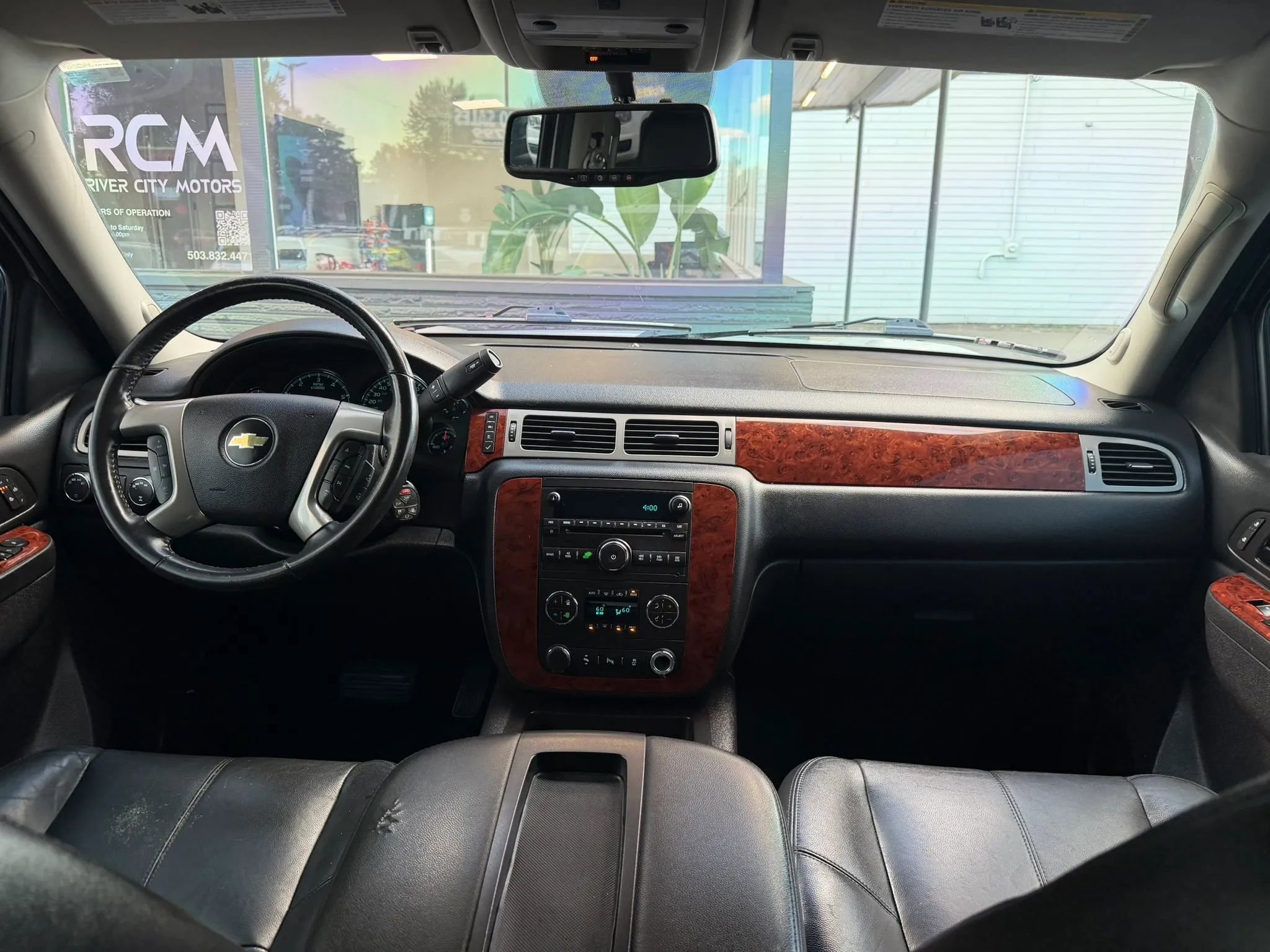 Used 2014 Chevrolet Tahoe LT w/ Luxury Package AWD/4WD image 24