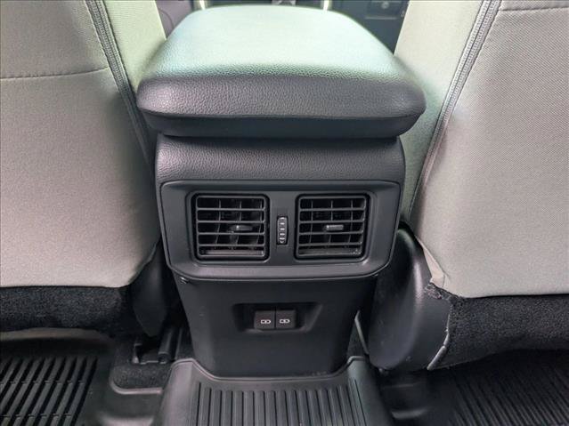Used 2025 Toyota RAV4 XLE AWD/4WD image 15