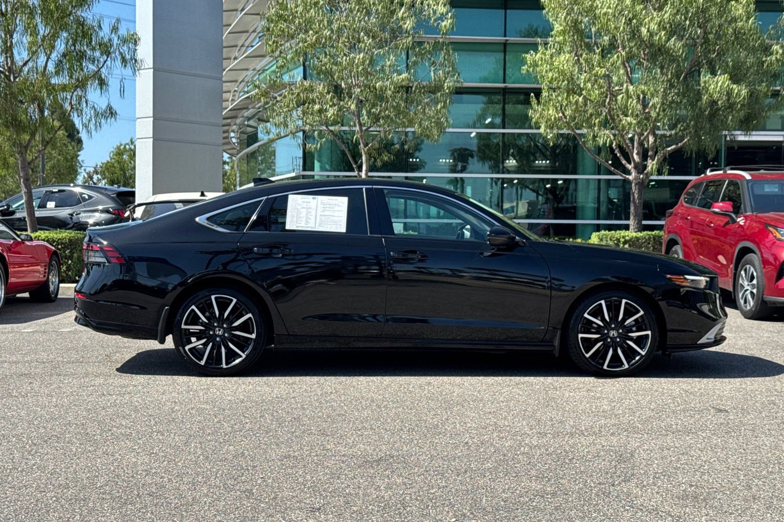 Used 2024 Honda Accord Touring image 3