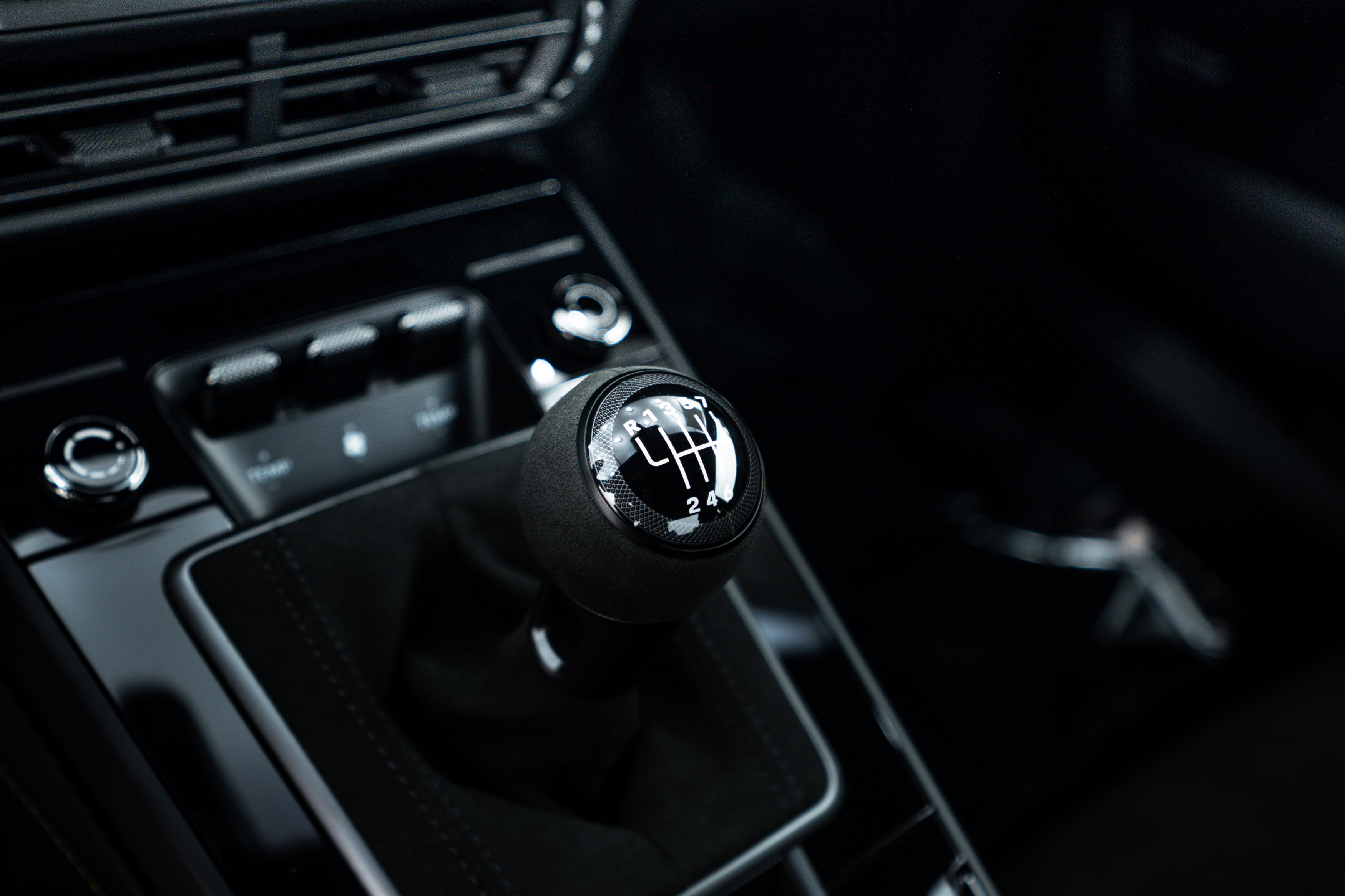 Certified 2024 Porsche 911 Carrera T image 16