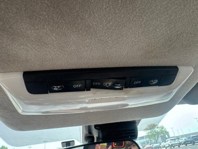 Used 2020 Nissan Versa S FWD image 25