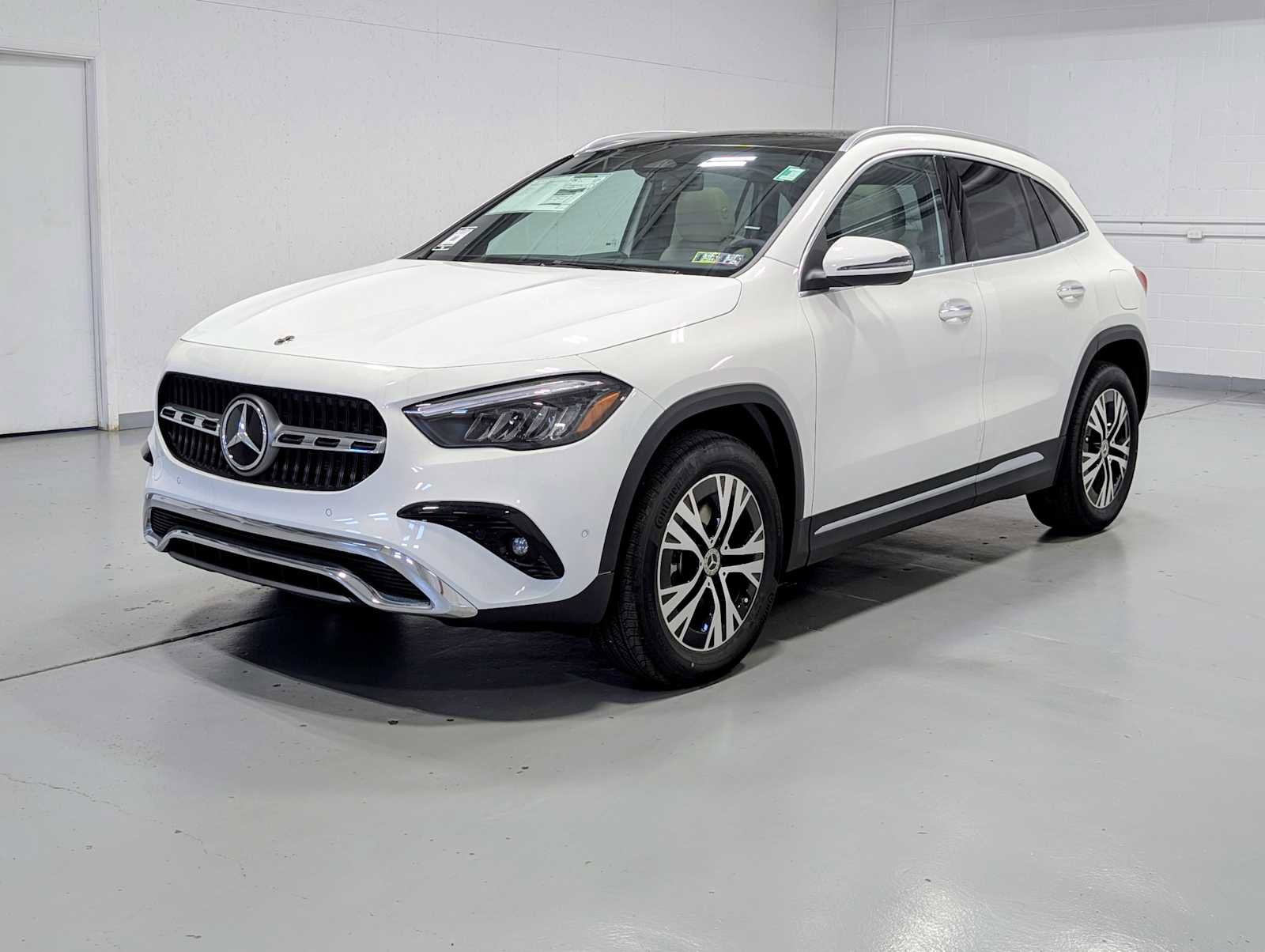 New 2026 Mercedes-Benz GLA 250 4MATIC image 1