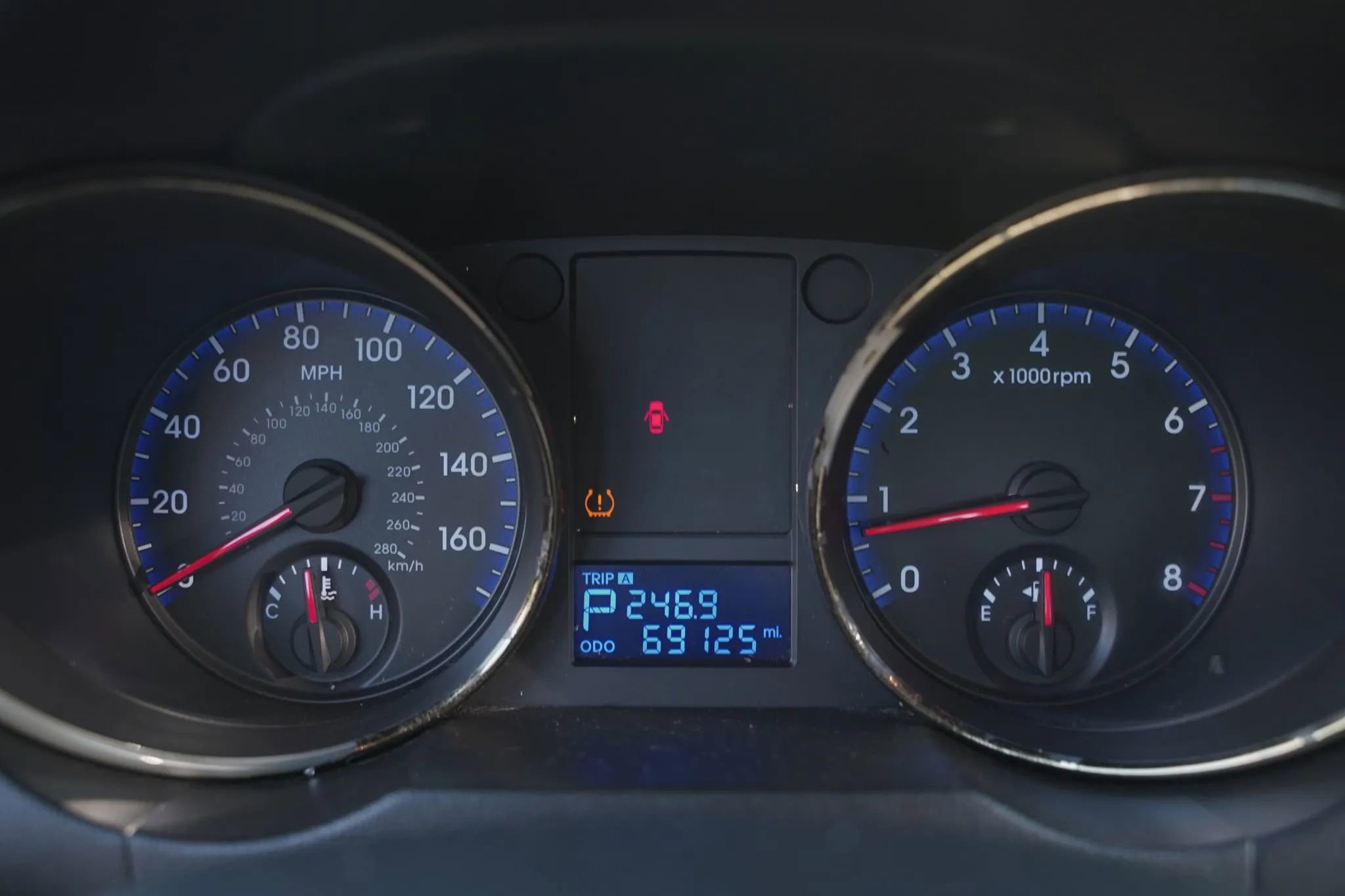 Used 2011 Hyundai Genesis 3.8 image 13