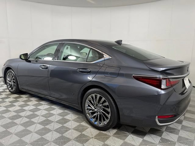 Certified 2025 Lexus ES 300h w/ Technology Package FWD image 4