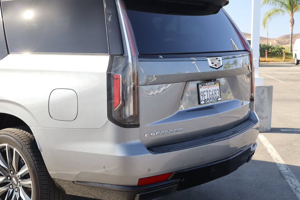 Used 2022 Cadillac Escalade ESV Sport Platinum AWD/4WD image 16