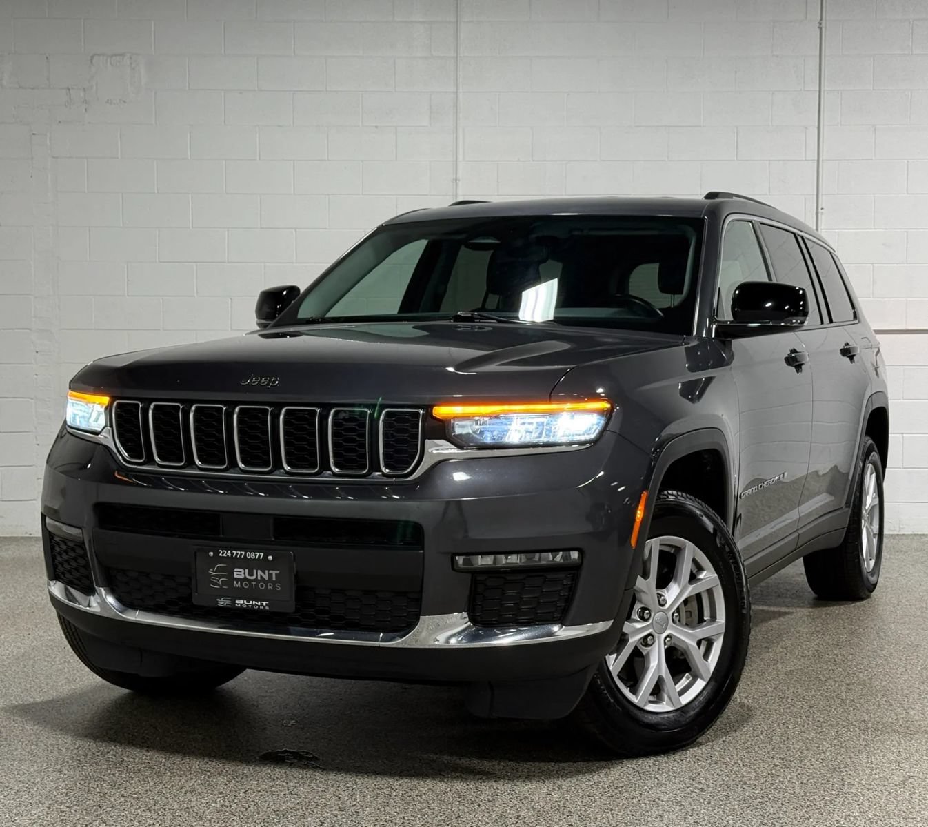 Used 2021 Jeep Grand Cherokee L Limited AWD/4WD image 2