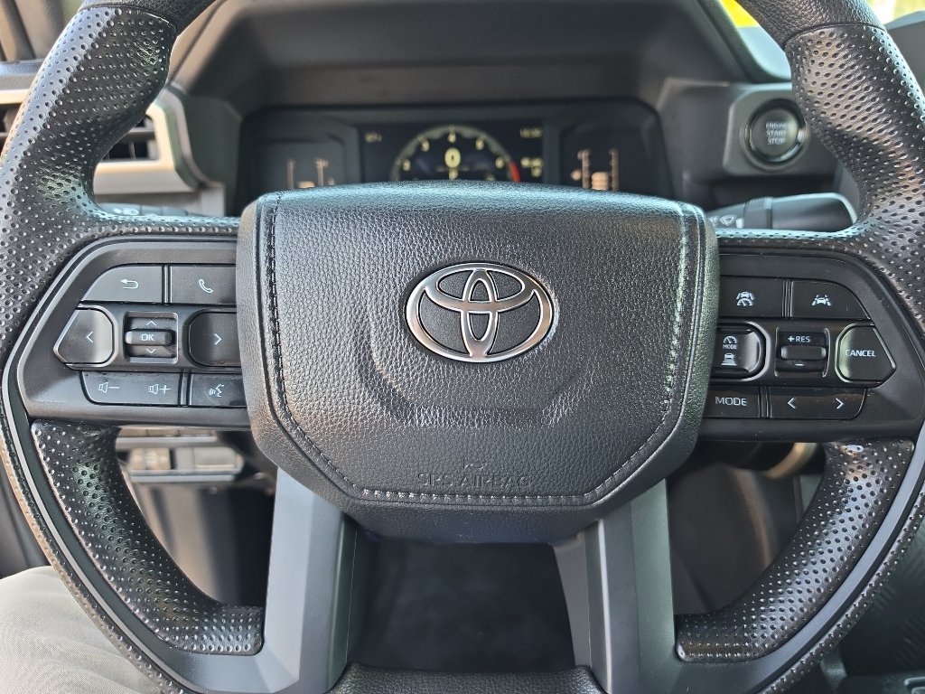 Certified 2025 Toyota Tacoma SR5 AWD/4WD image 25