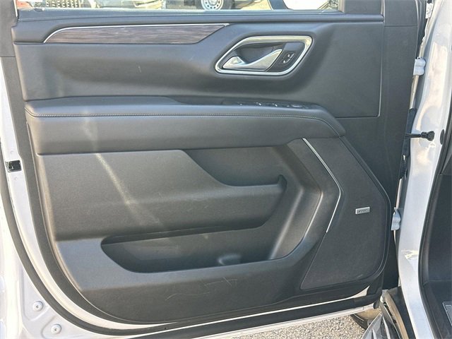 Used 2023 Chevrolet Suburban LT image 20