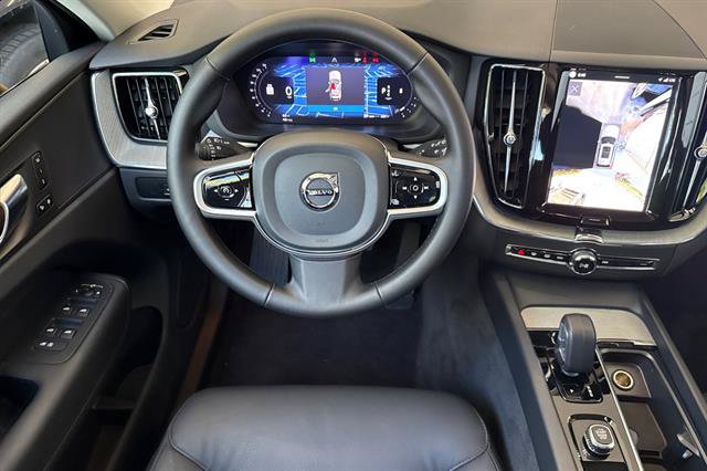 Certified 2025 Volvo XC60 B5 Plus AWD/4WD image 14