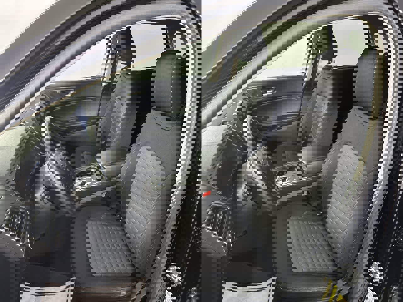 Used 2022 Ford Edge SE w/ Black Appearance Package image 13