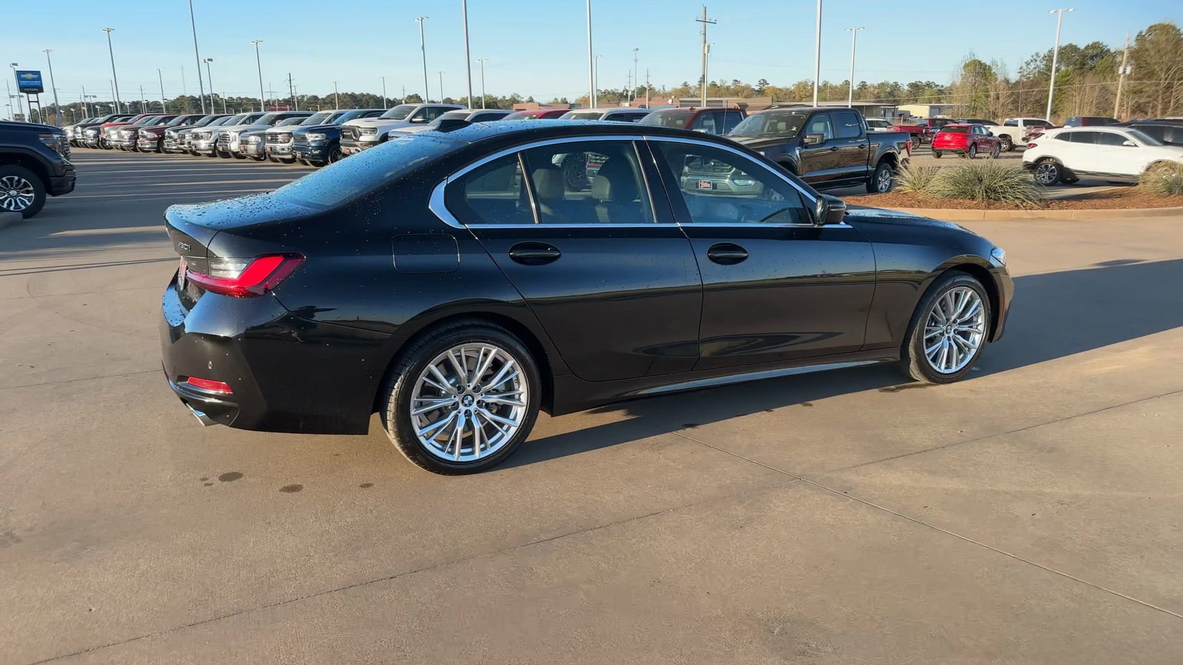 Used 2024 BMW 330i xDrive Sedan w/ Convenience Package AWD/4WD image 8