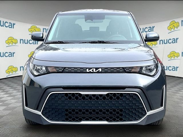 Used 2023 Kia Soul LX w/ LX Technology Package FWD image 3