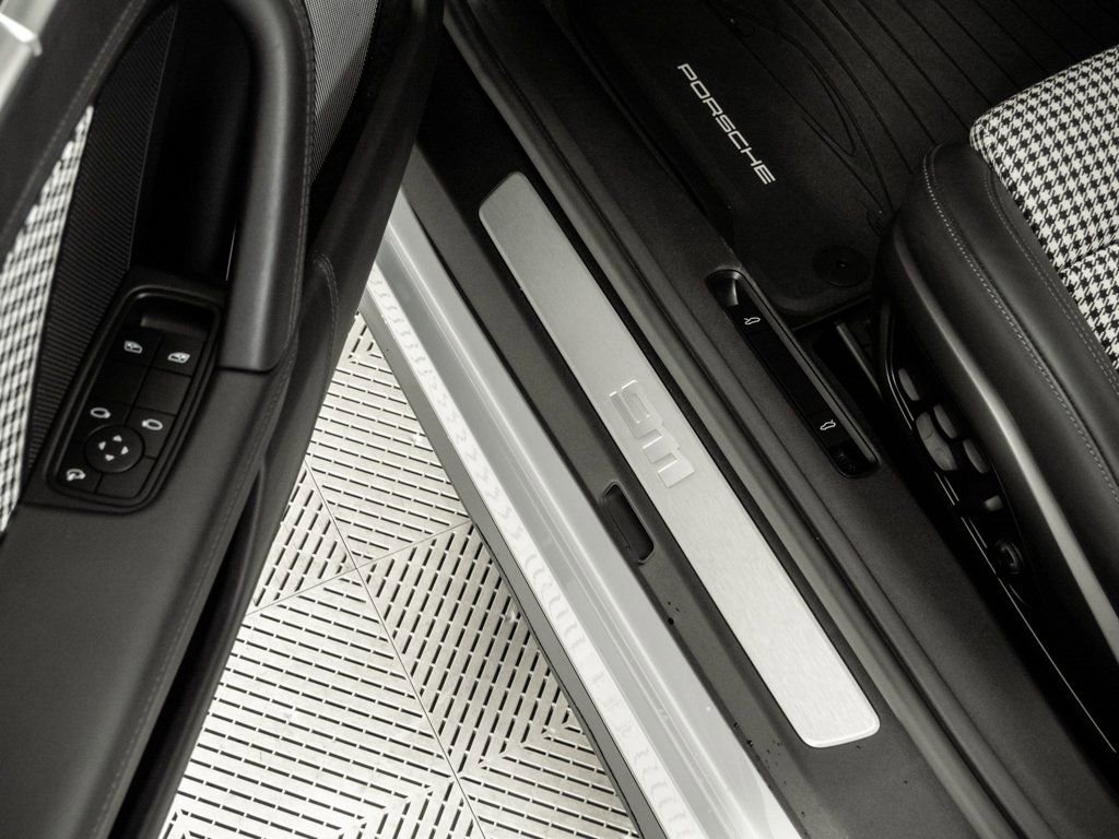 Certified 2024 Porsche 911 Turbo S image 8