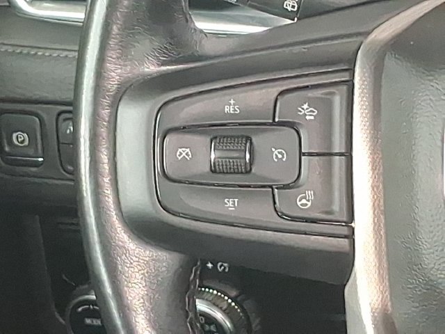 Used 2022 GMC Yukon Denali RWD image 12