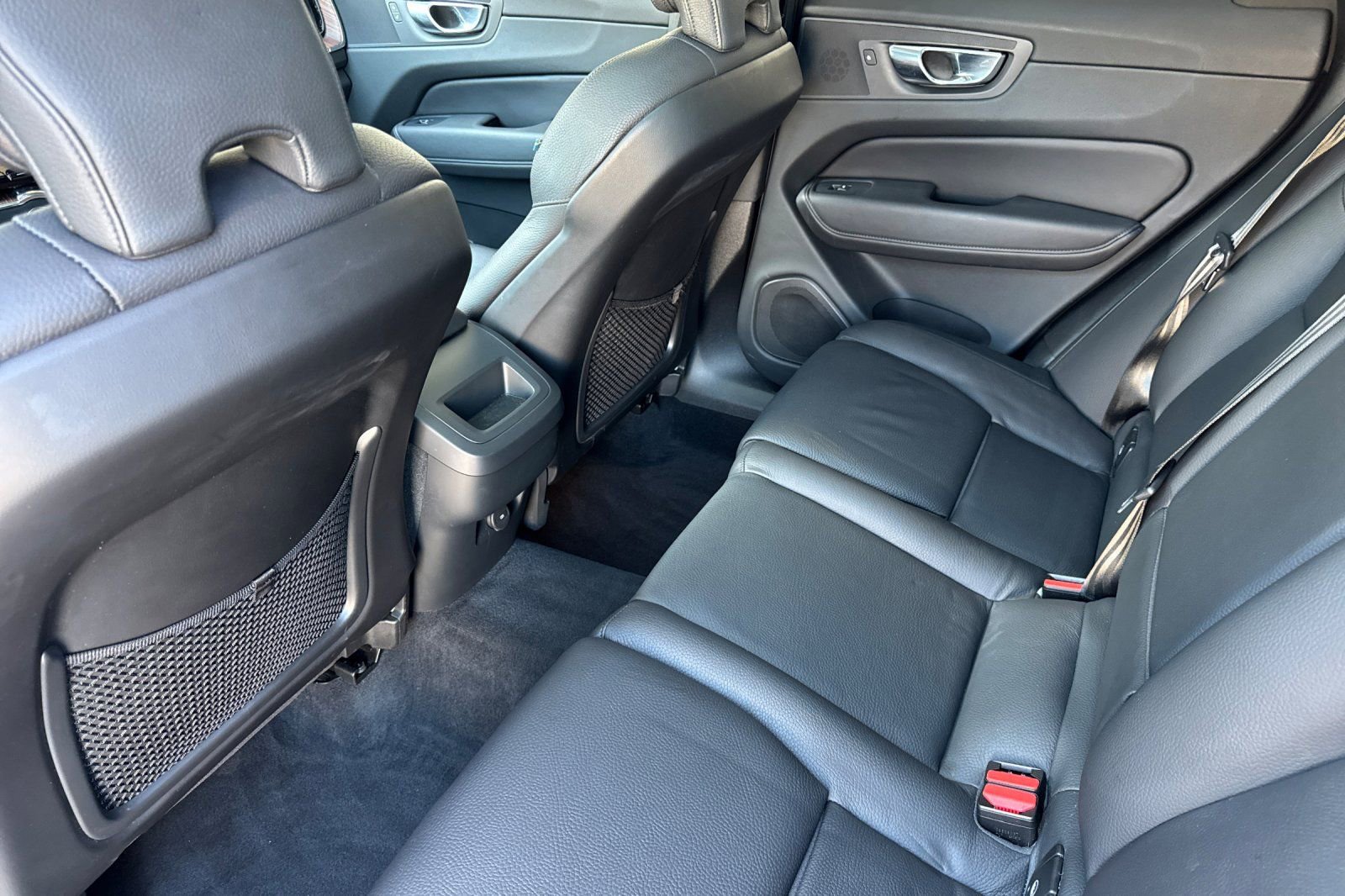 Used 2024 Volvo XC60 B5 Plus w/ Protection Package Premier AWD/4WD image 5
