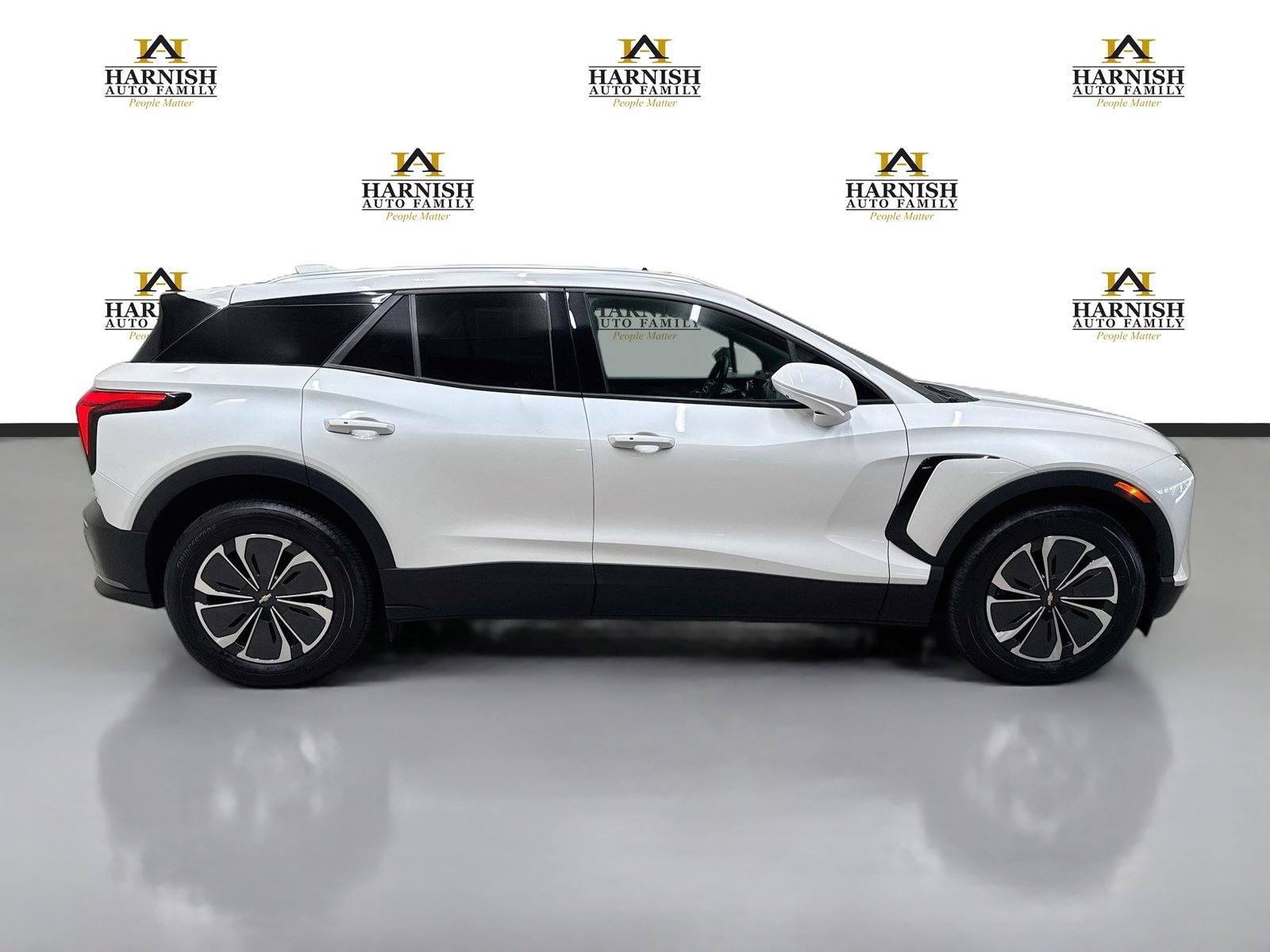 Used 2024 Chevrolet Blazer EV LT AWD/4WD image 5
