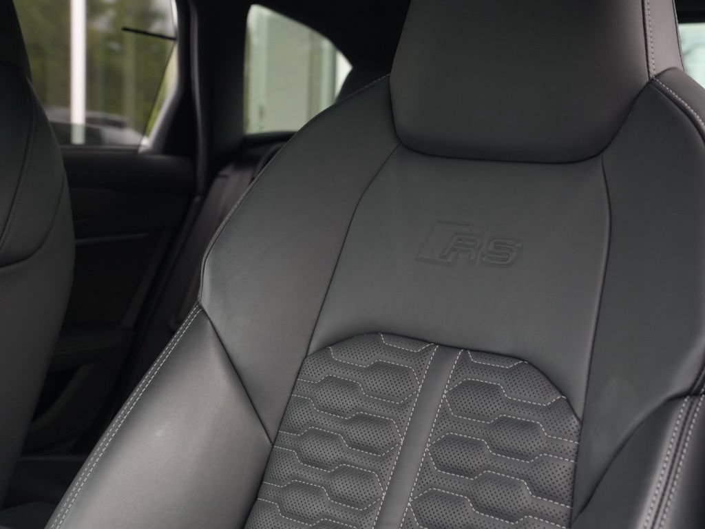 Used 2021 Audi RS 6 AWD/4WD image 36