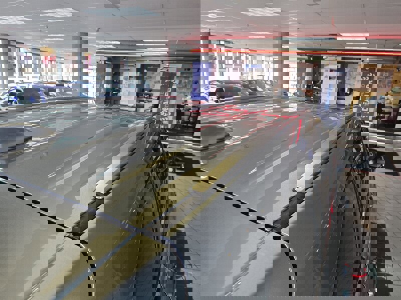 Used 2021 Toyota Highlander XLE image 37