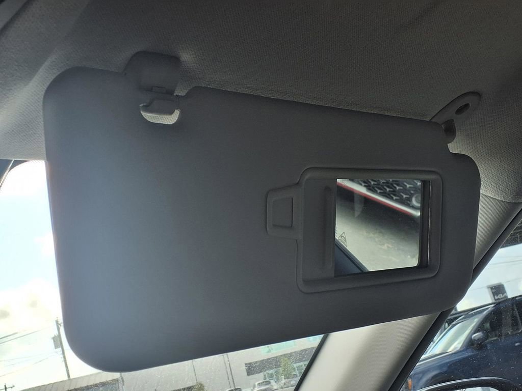 Certified 2025 Kia Seltos S FWD image 9