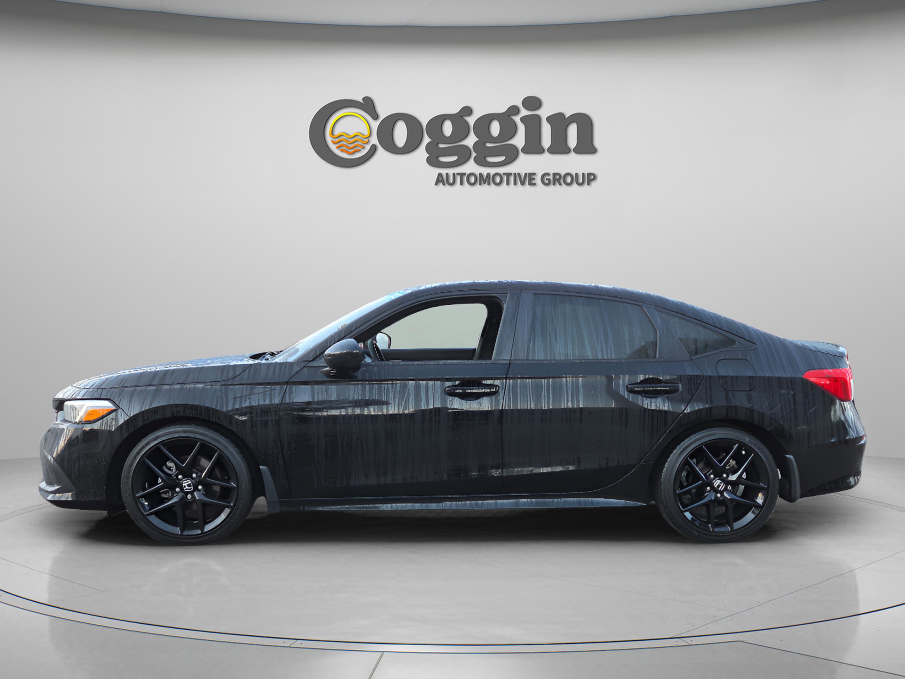 Used 2023 Honda Civic Sport image 2