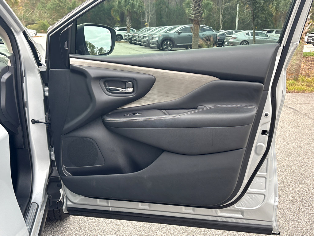 Used 2018 Nissan Murano Platinum w/ Cargo Package image 17