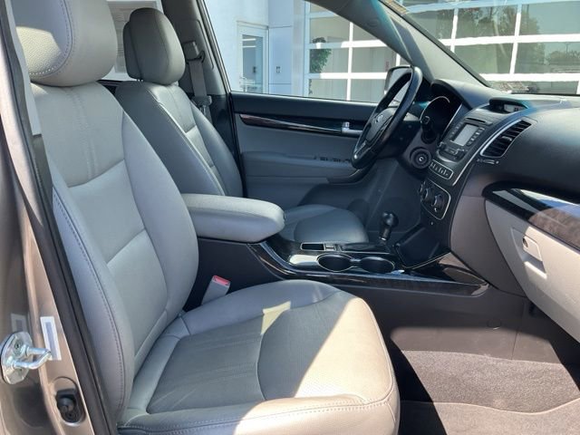 Used 2015 Kia Sorento LX AWD/4WD image 9