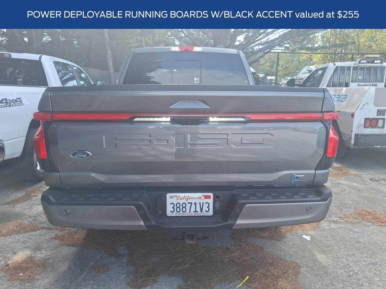 Used 2023 Ford F150 Lightning Platinum AWD/4WD image 7