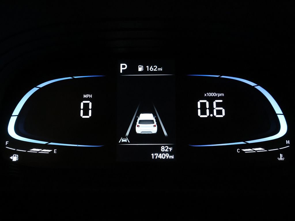 Certified 2024 Hyundai Venue SEL FWD image 33