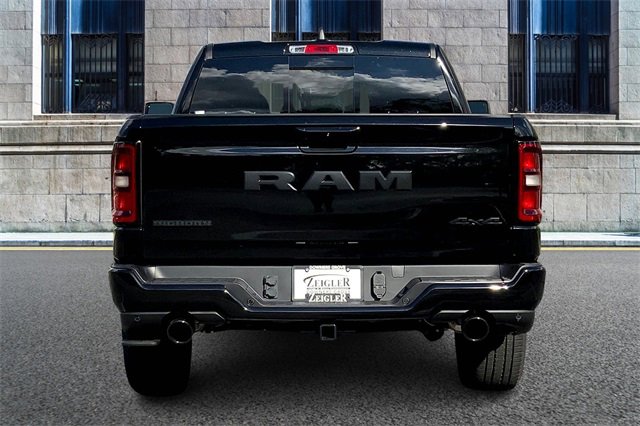 New 2026 RAM 1500 4x4 Crew Cab image 4