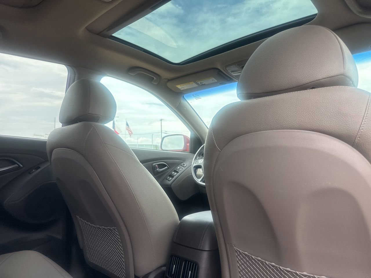 Used 2015 Hyundai Tucson Limited w/ Option Group 03 FWD image 26