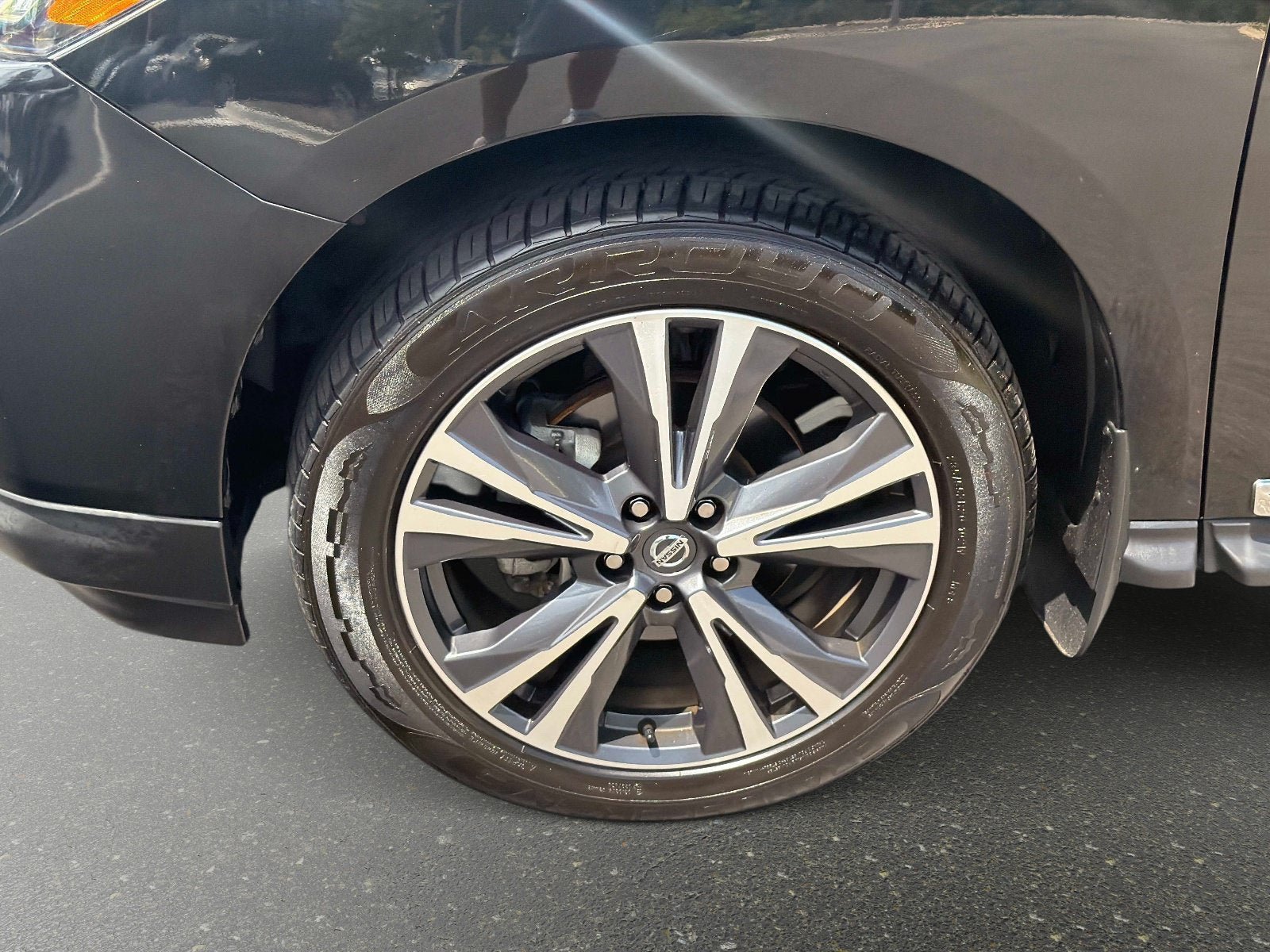 Used 2020 Nissan Pathfinder Platinum AWD/4WD image 14