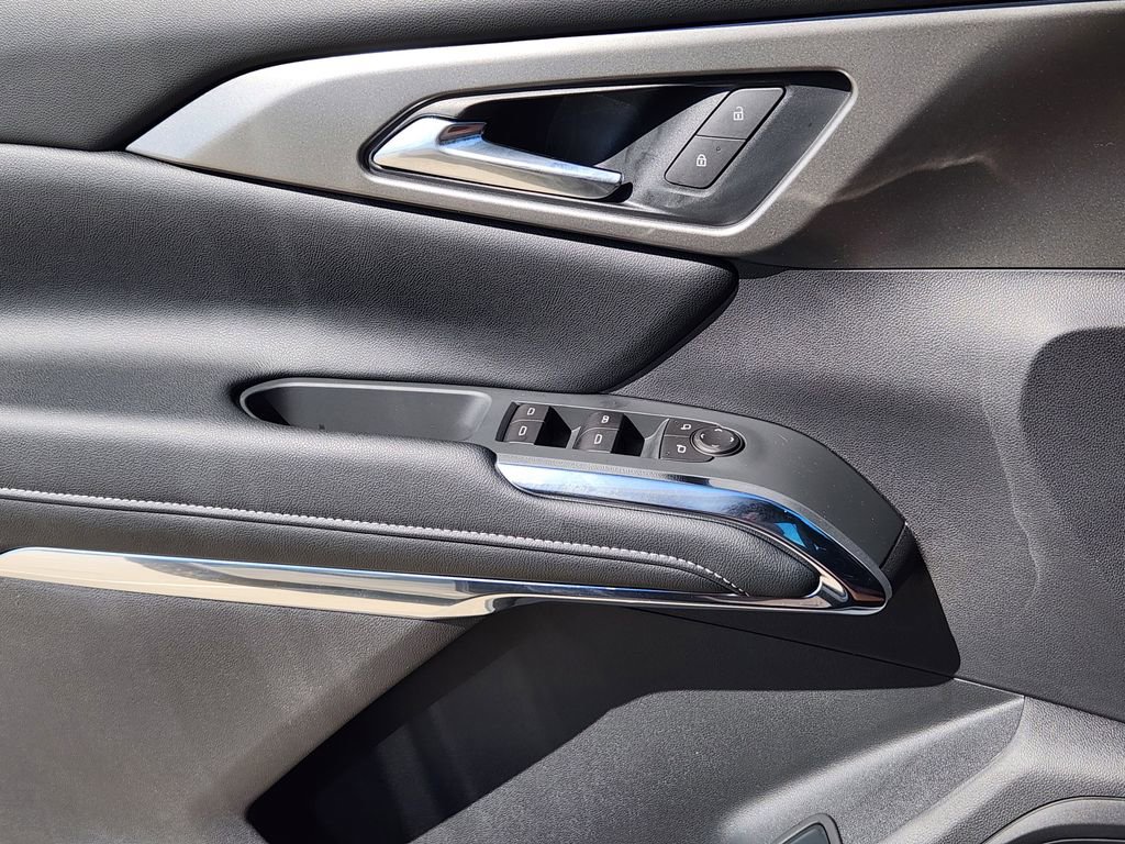 New 2026 Chevrolet Traverse RS w/ LPO, Floor Liner Package image 16