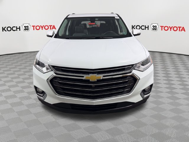 Used 2019 Chevrolet Traverse LT w/ LT Premium Package AWD/4WD image 2