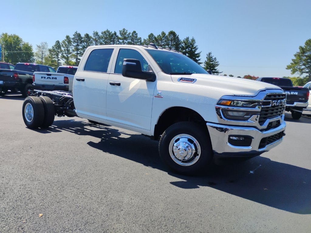 New 2027 RAM 3500 Tradesman w/ Chrome Appearance Group A AWD/4WD image 3