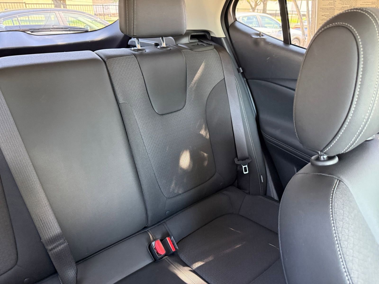 Used 2025 Buick Encore GX Preferred FWD image 37