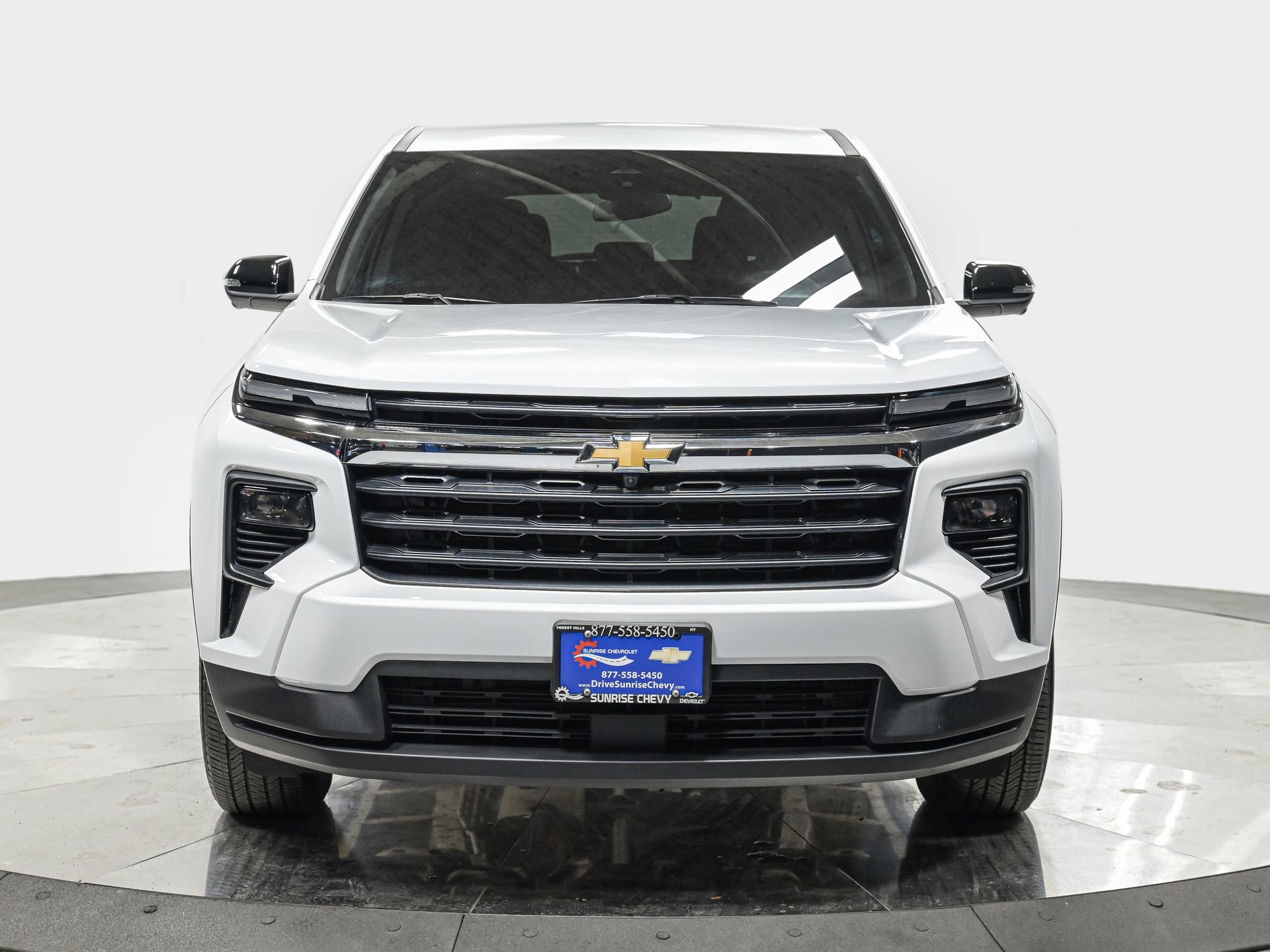 Used 2024 Chevrolet Traverse LS image 10