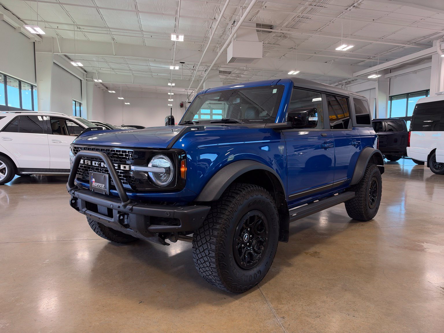 Used 2021 Ford Bronco First Edition AWD/4WD image 3