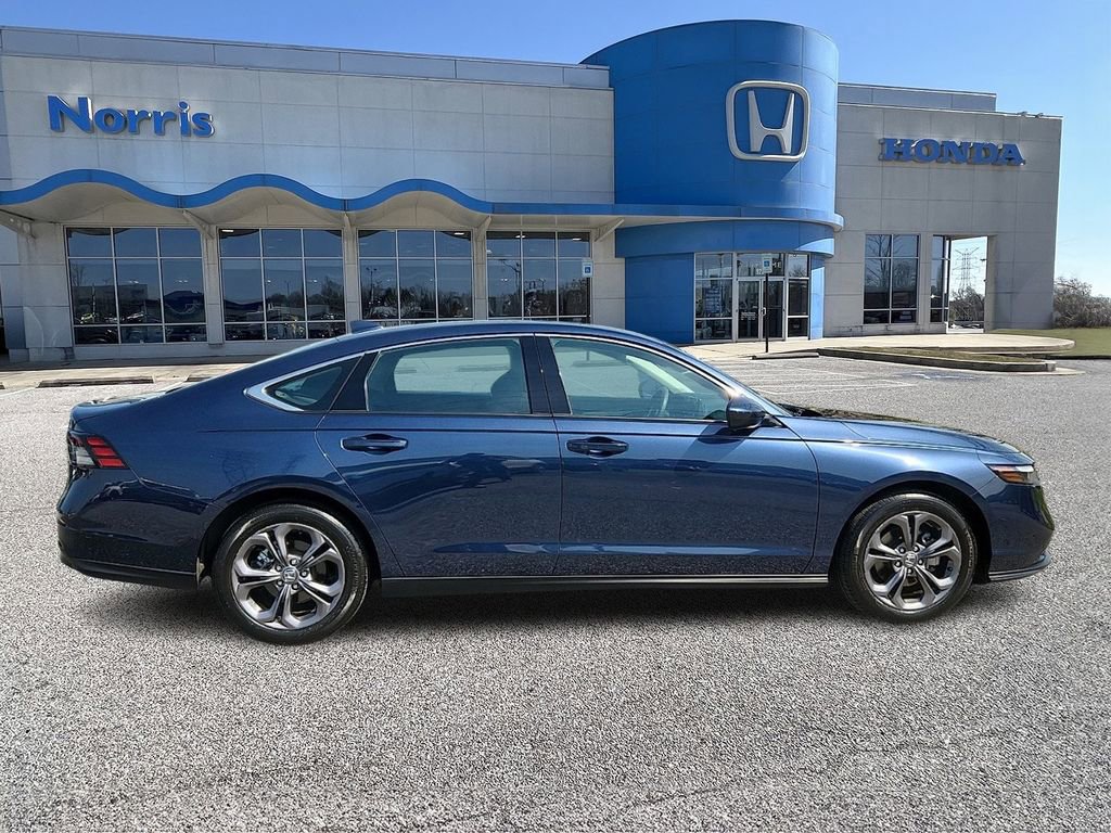 Used 2023 Honda Accord EX image 5