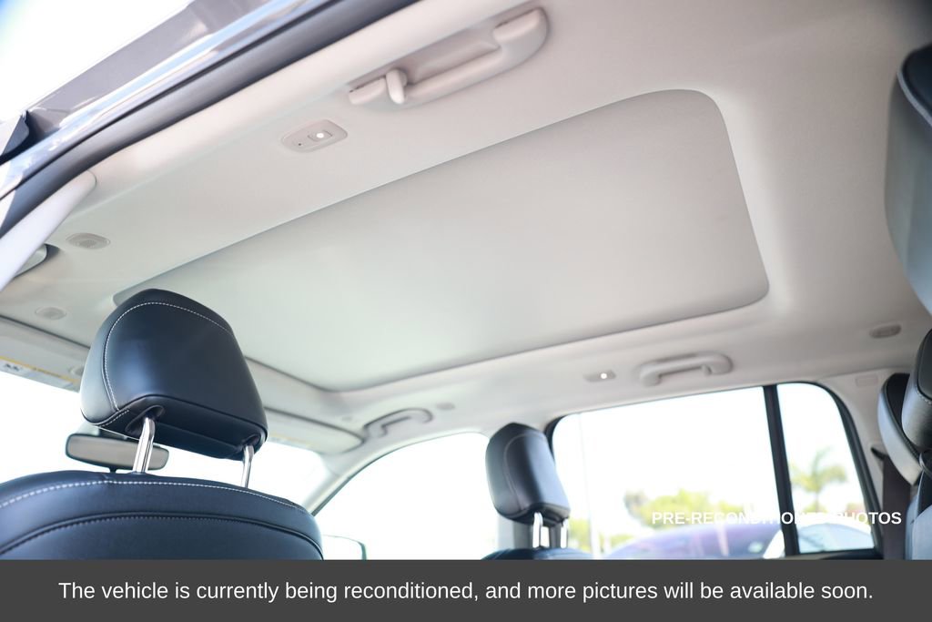 Used 2023 Jeep Grand Cherokee 4WD 4xe image 35