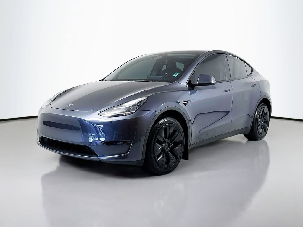 Used 2022 Tesla Model Y Long Range AWD/4WD image 1