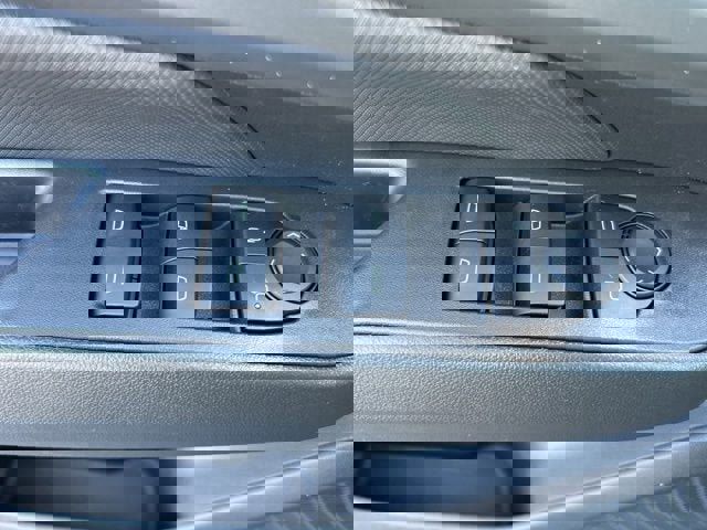 New 2025 Chevrolet Equinox EV RS image 25