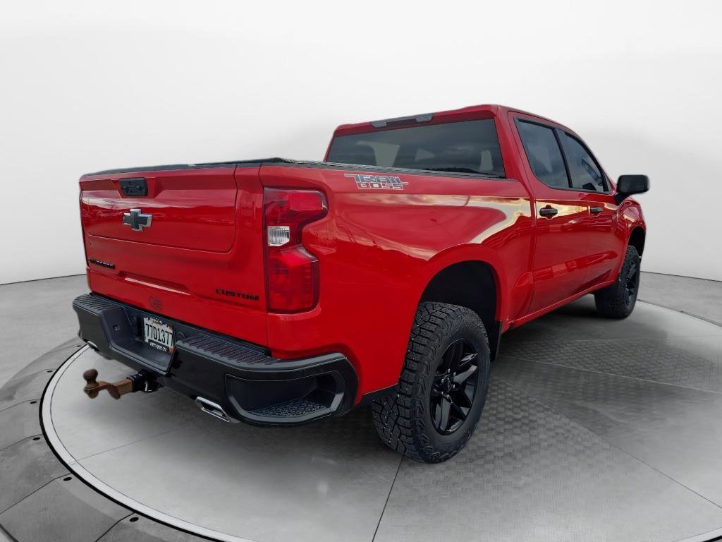 Used 2024 Chevrolet Silverado 1500 Custom Trail Boss w/ LPO, Dark Essentials Package image 5