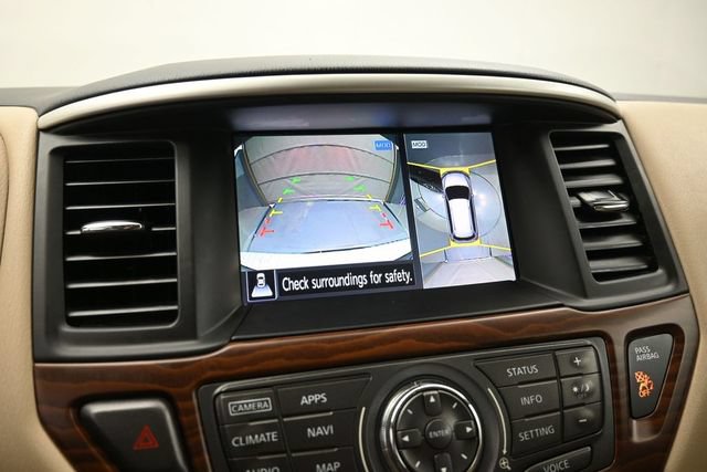 Used 2017 Nissan Pathfinder Platinum FWD image 4
