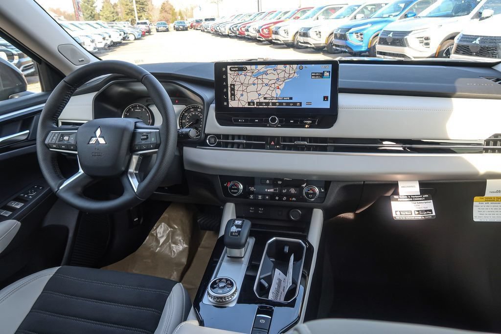 New 2026 Mitsubishi Outlander SE AWD/4WD image 17