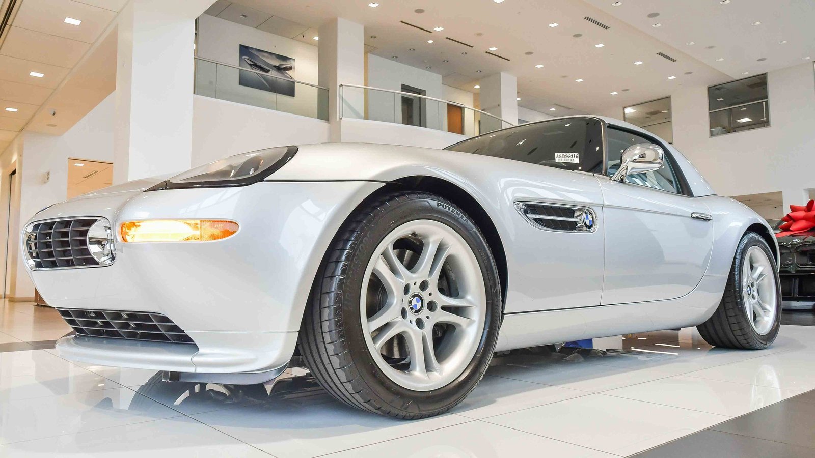 Used 2002 BMW Z8 image 19