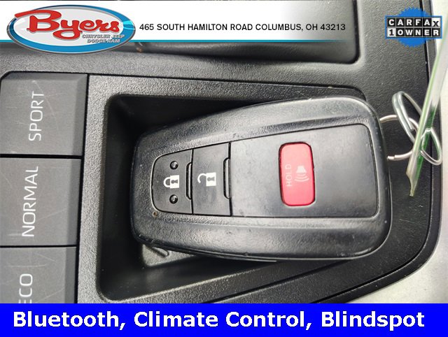 Used 2024 Toyota RAV4 XLE image 27