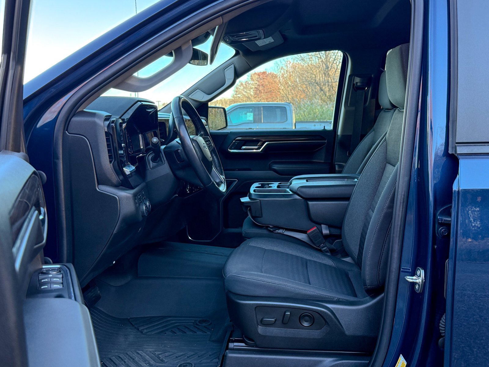 Used 2023 Chevrolet Silverado 1500 RST image 19