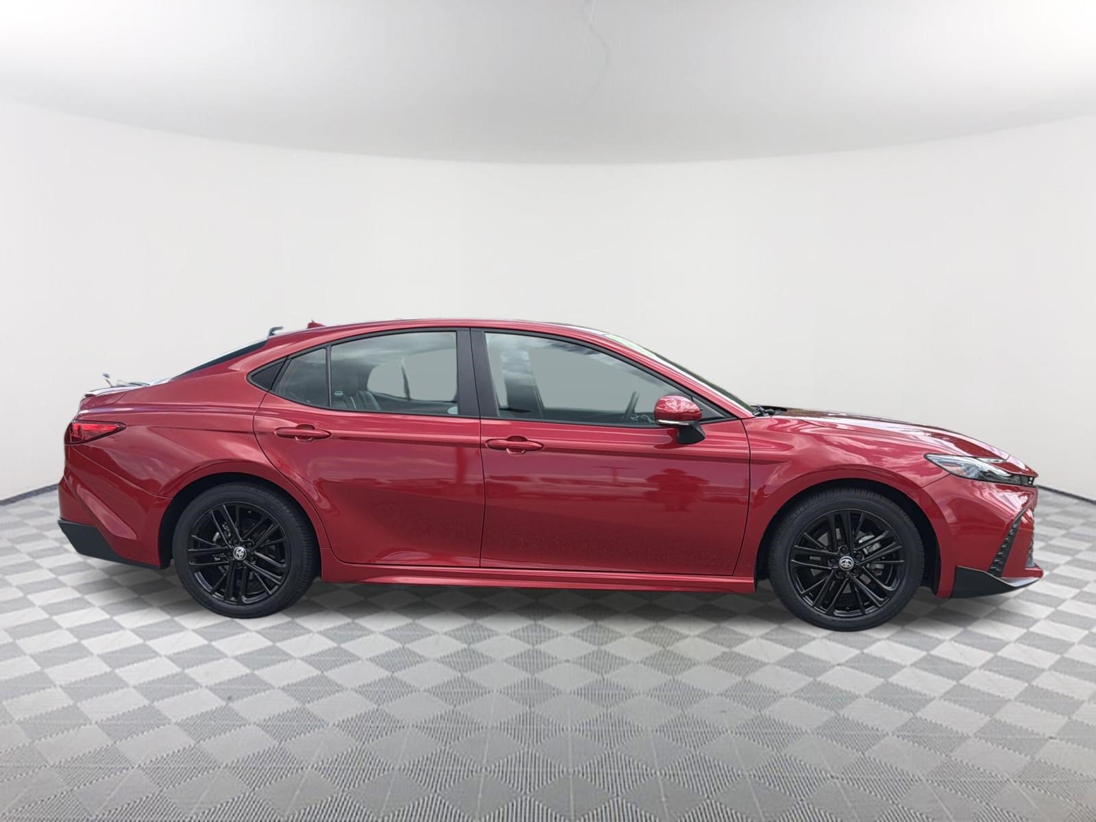 Certified 2025 Toyota Camry SE FWD image 17